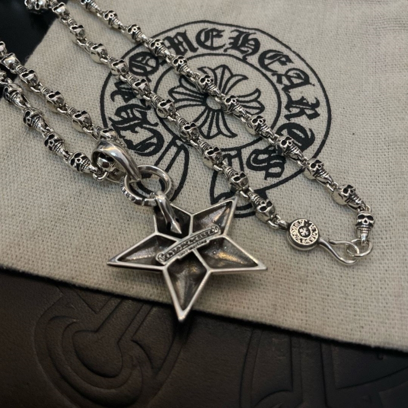 Ch*0me He**ts necklaces
